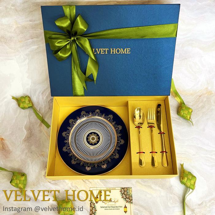 Set Hampers Piring Makan Hias Cutlery Parcel Natal Idul Fitri Lebaran