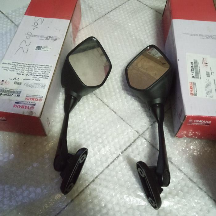 Kaca spion r15 v3 original Spion yamaha r15 mirror assy yamaha r15 Led sepasang ori