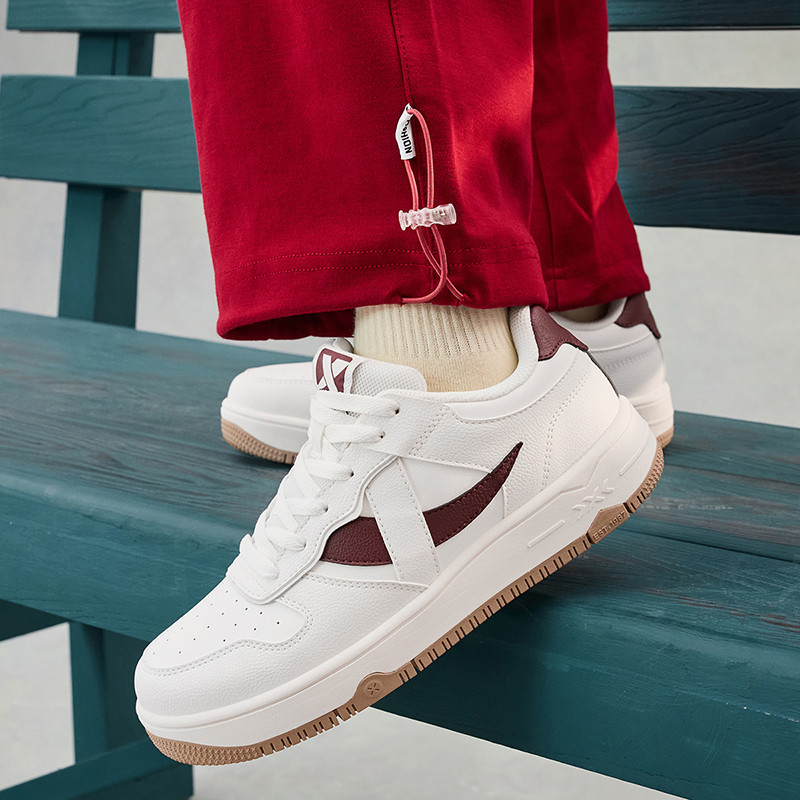 XTEP STREET FOR WOMEN WINTER DURABILITY SPORTS SHOES TRENDY RETRO COMFORTABLE STABILITY SNEAKERS