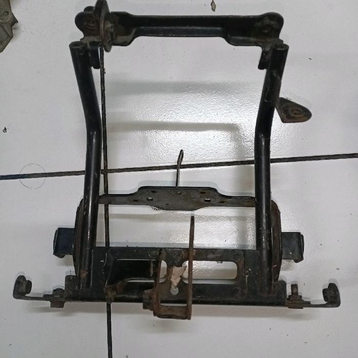 Breket Braket Dudukan Lampu Depan Kawasaki Zx130 Zx 130