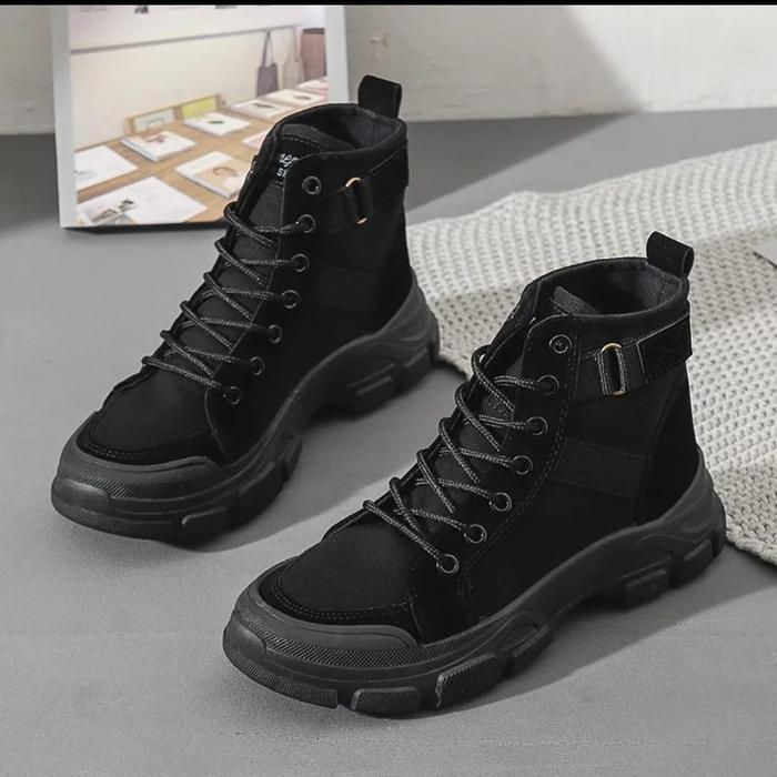 Aerostreet - Sepatu Wanita Sneakers Boots Shoes Canvas Karet