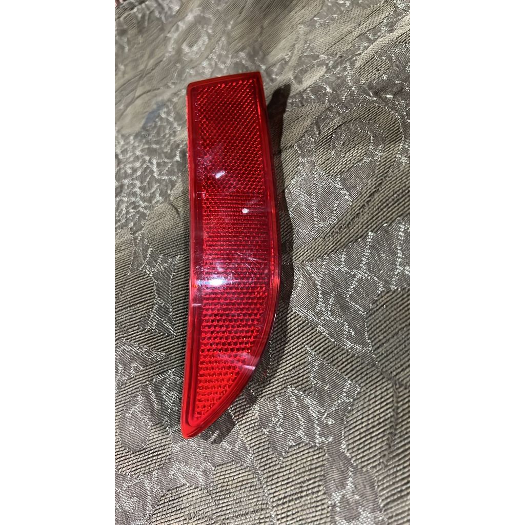 Reflektor mata kucing Bemper belakang Avanza al new Xenia 2012-2019 Rush Terios 2013-2014-2015