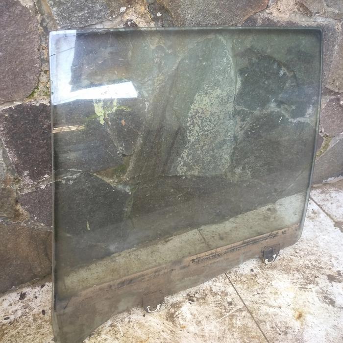 kaca pintu belakang kiri Accord executive 83-85