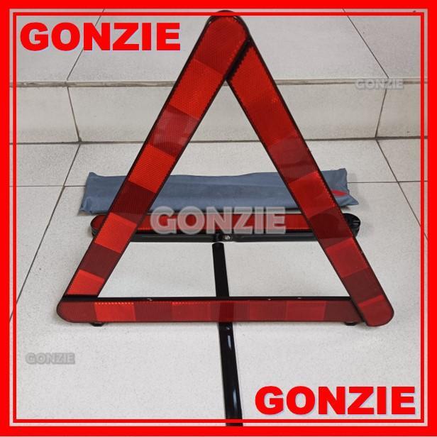 Segitiga Pengaman Reflektor Merah Mobil Mogok