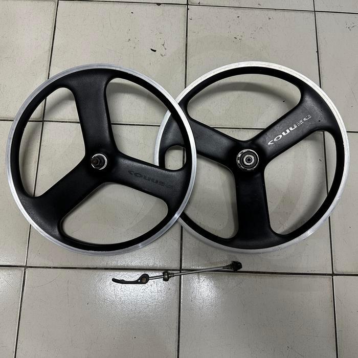 Wheelset Dennos 16 Inch 349 Rim Brake 3Spoke Carbon