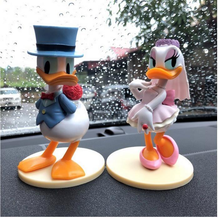 Pajangan Miniatur Figure Donald Daisy Duck Lovers Series Original Disney Japan Limited Edition