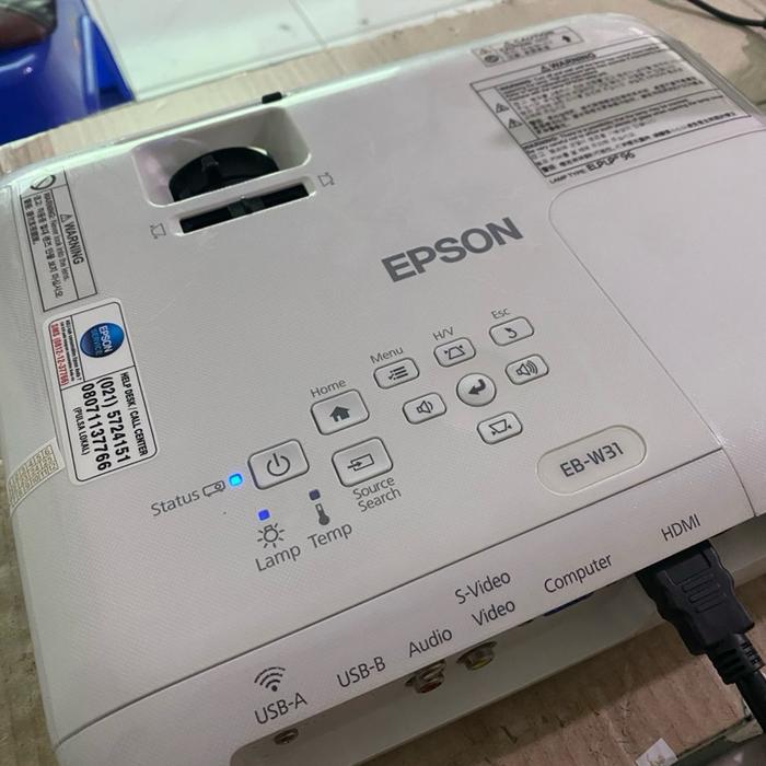 Epson Proyektor EB-W31 WXGA 1280 x 800 3200 ANSI Lumens 3LCD HDMI USB VGA Bonus Kabel VGA Tas Kabel