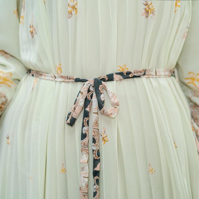 Demore Gamis Kavina Maxi Rempel Pleats Kekinian - Abaya Plisket Elegan Motif Bunga Tabur - Dress