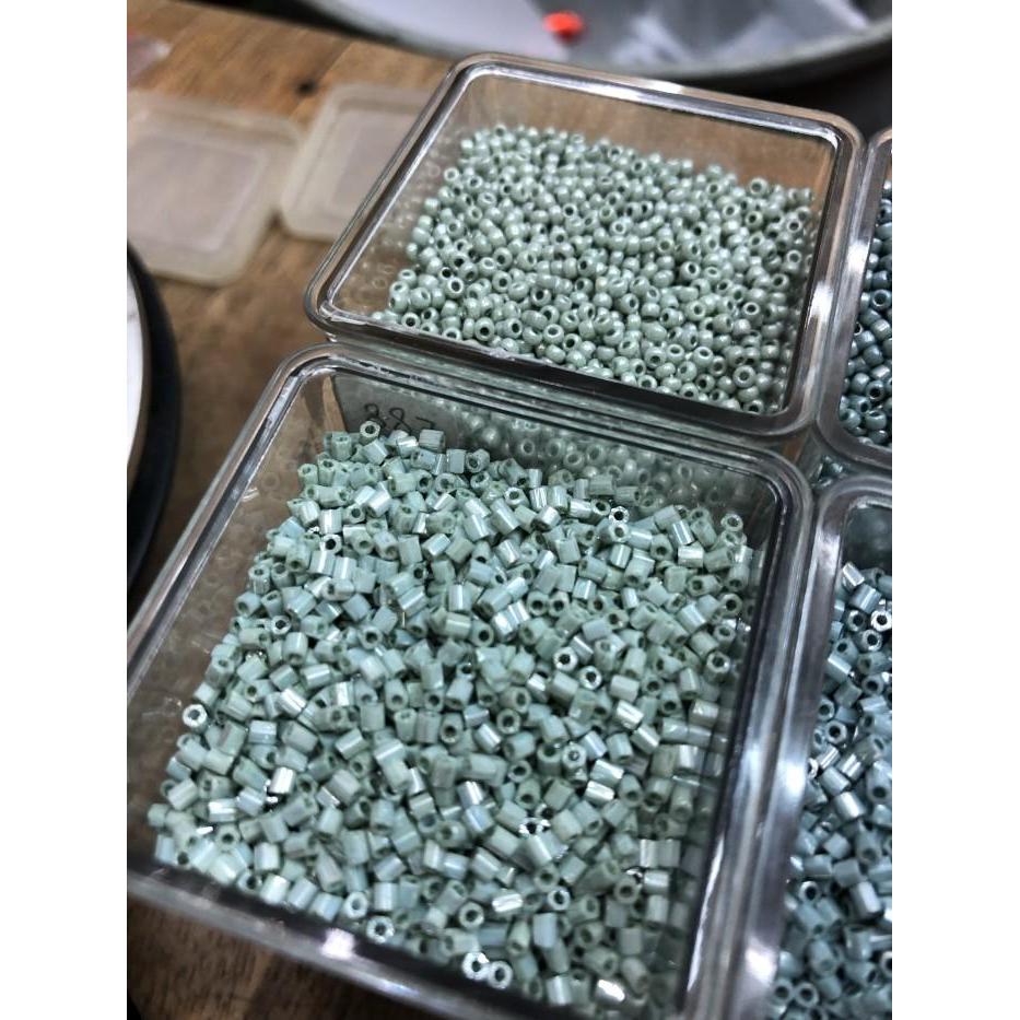 50 GRAM ATAU 1/2 ONS PAYET JEPANG MGB 887 SAGE GREEN / 888 BIRU MINT