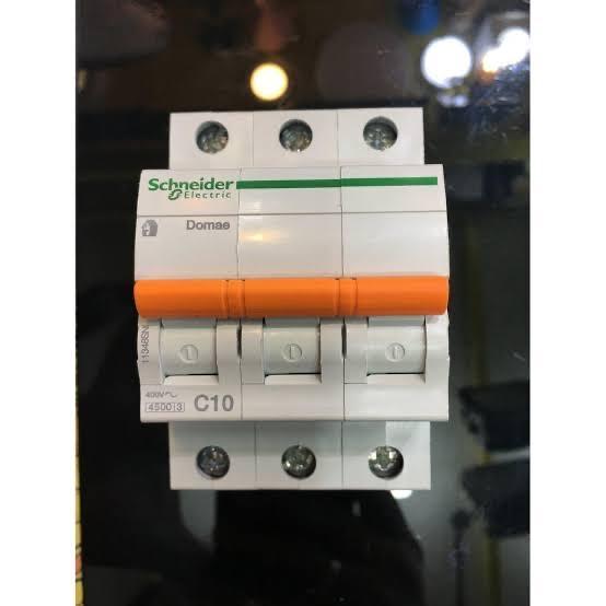 MCB 10A 3P Domae Schneider