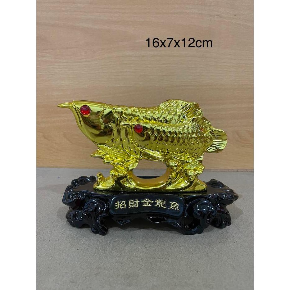 pajangan fengsui sepasang ikan arwana 12cm