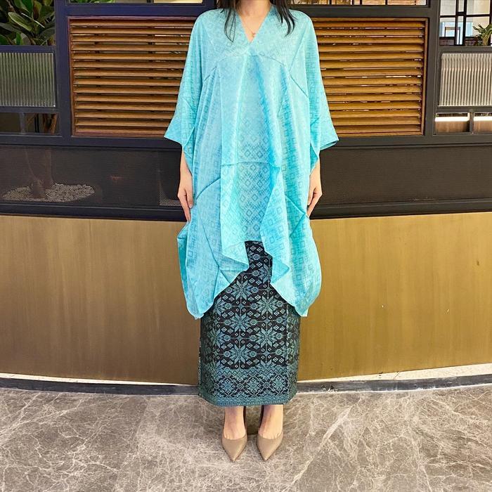 El-Zatta Attire - -Tunik Aruna Polos-Seri Daun-Tunik Batik [Hanya Atasan]