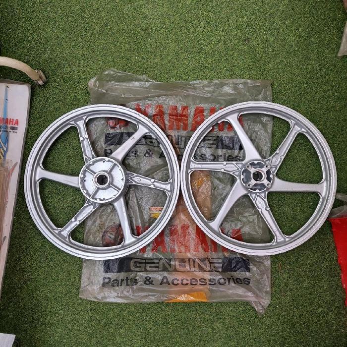 Velg Depan Belakang Jupiter Old Lama Jupiter Z CW Jupiter Z Burhan Ori YGP Kode 5TP-F5168-00 dan 5TP