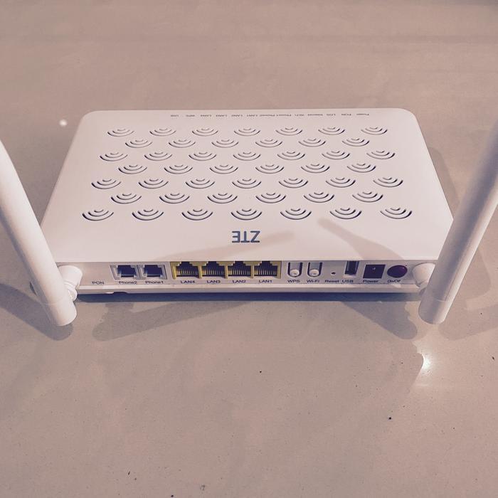ZTE ZXHN F609 V1 Wireless Modem Router