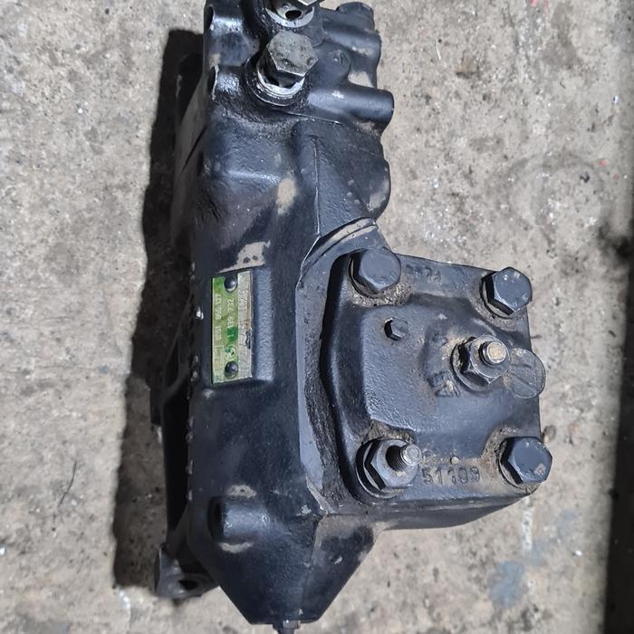 worm steer / steering gear box bmw e34