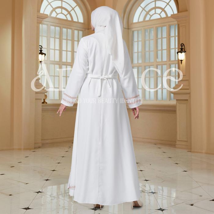 Aralluce 044 Gamis Abaya Putih Wanita Simple Dan Elegan Dengan Desain Minimalis Dan Renda Bordir