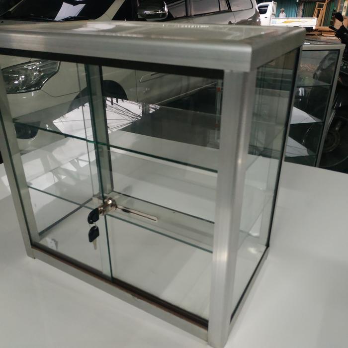 Etalase Kaca Mini