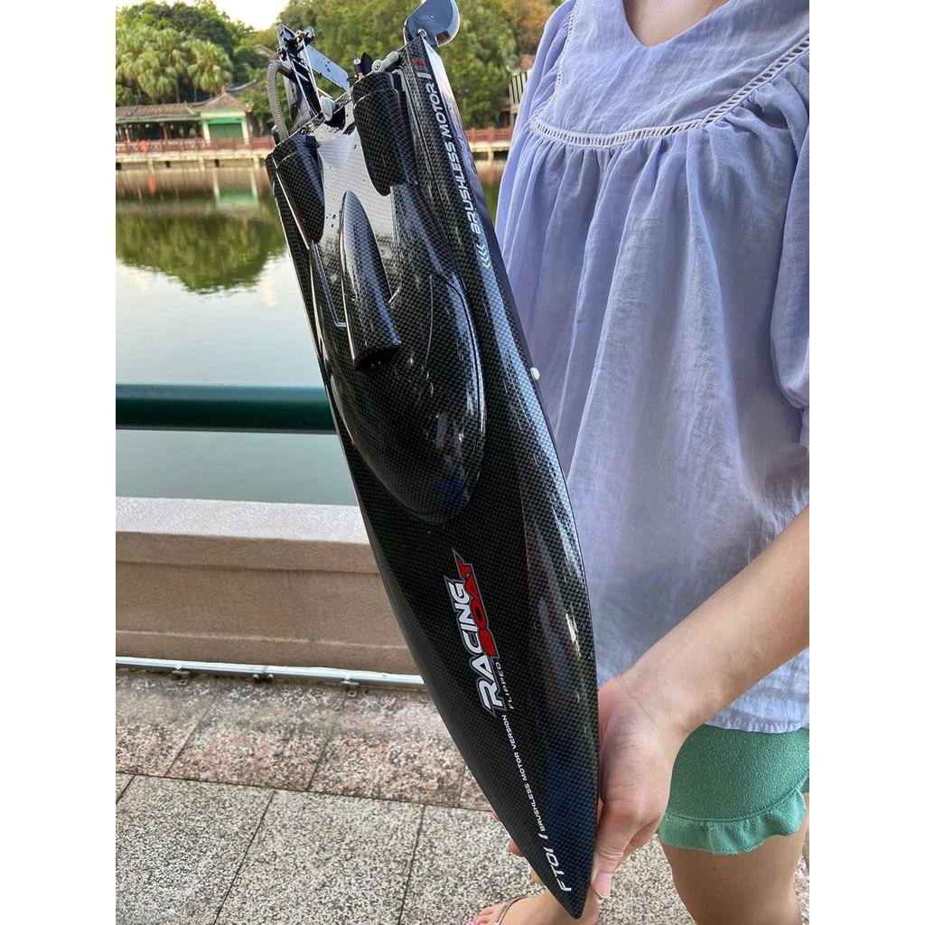 FT011 High Speed RC Boat 55km / h Brushless Motor Great Functions for Leisure and AdultsUpgrade Dual