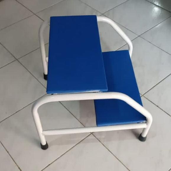 TANGGA PASIEN FOOT STEP 2 TRAP / TANGGA BED PASIEN /TANGGA BED PERIKSA