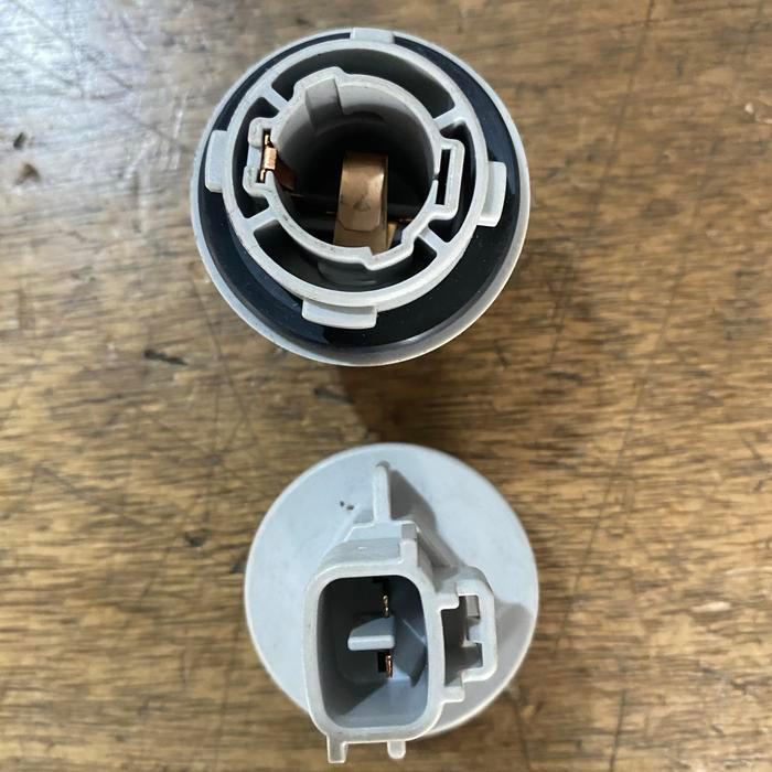 SOCKET SOKET LAMPU SEN DEPAN AVANZA XENIA VIOS YARIS PASSSS