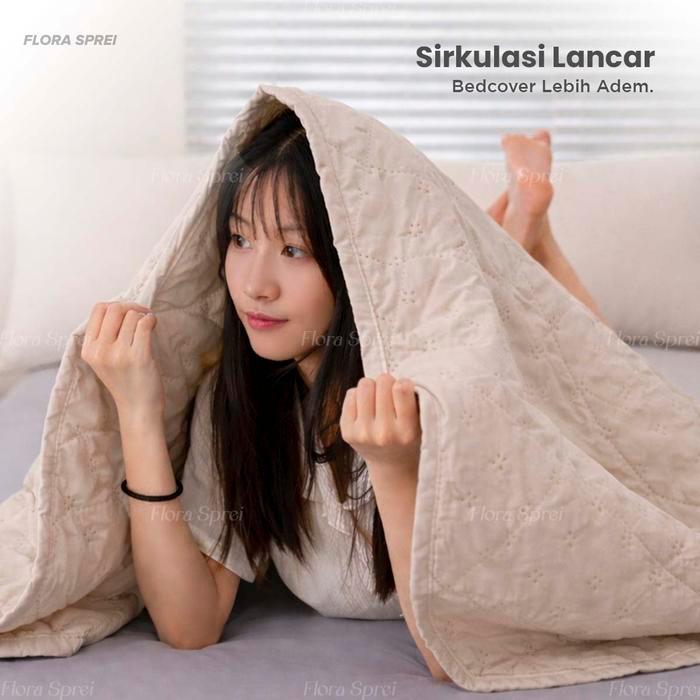 Flora Sprei Set Selimut Korean Pastel Kain Microtex Adem & Lembut Selimut Tipis Quilt Polos