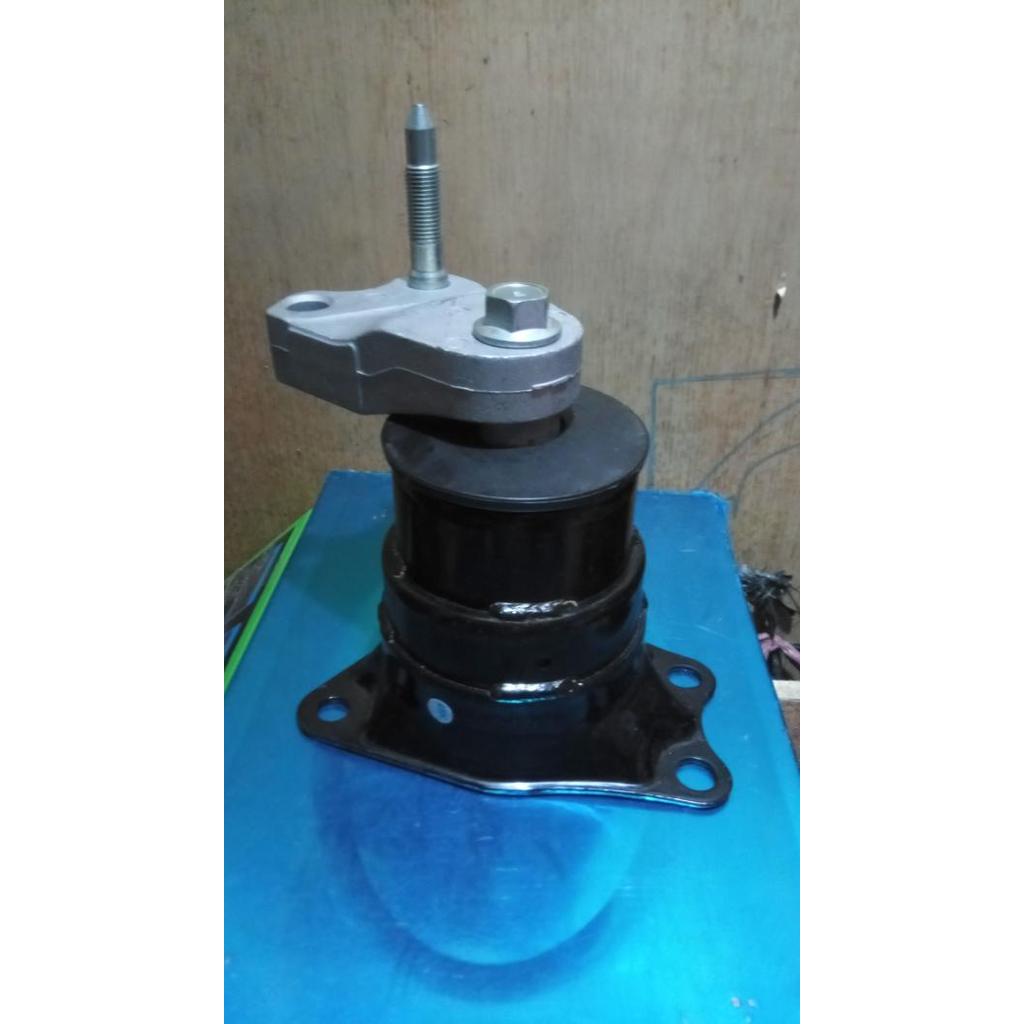Engine Mounting Dudukan Mesin Freed Rh Kanan