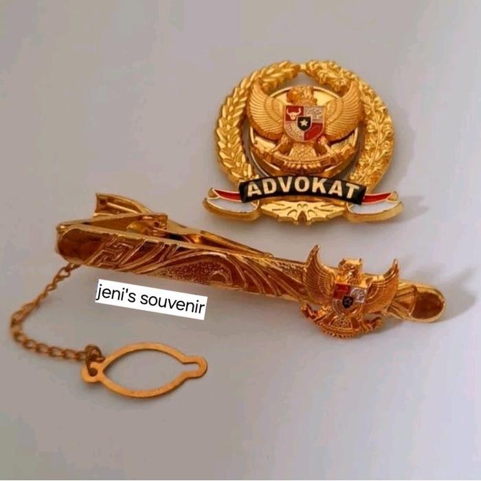pin advokat dan jepit dasi garuda Magnet