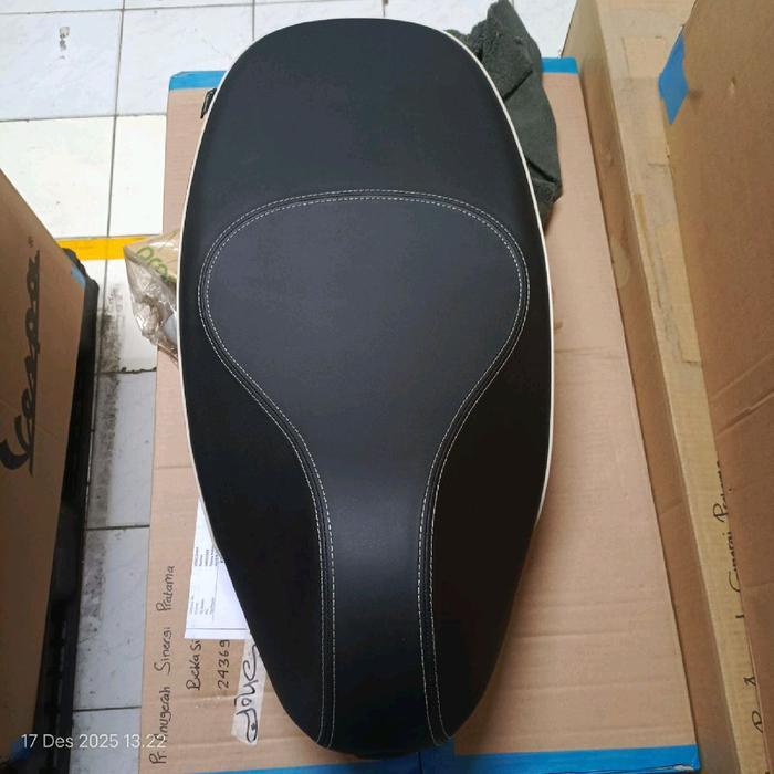 jok vespa sprint primavera hitam iget