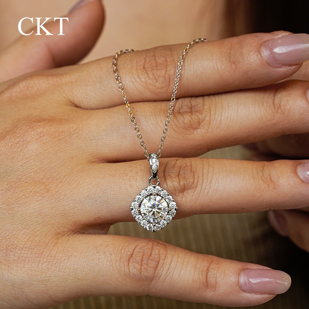 CKT 18k White Gold Pendants 2ct Moissanite Necklace Pendant Women's T-home Square Bag Platinum Pt950