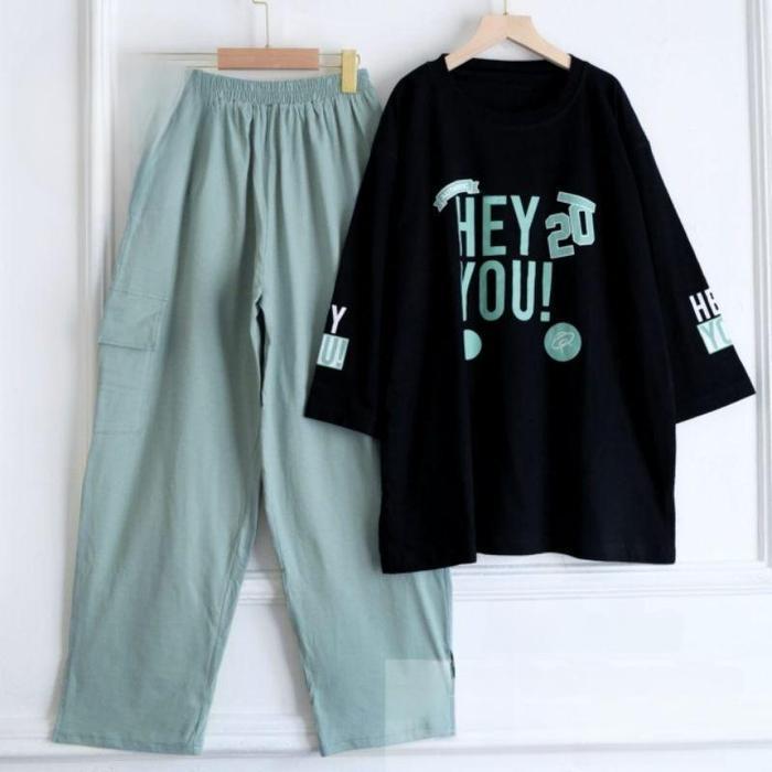 Indah - Setelan Baju Dan Celana Cargo Hello Set Kaos Katun Combed 24s Apk Sablon Oneset Wanita