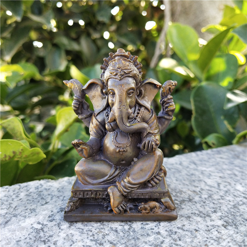 Warna Batu Patung Buddha Ganesha Dewa Gajah Patung Patung Dewa Hindu Ornamen Resin Keberuntungan Dek