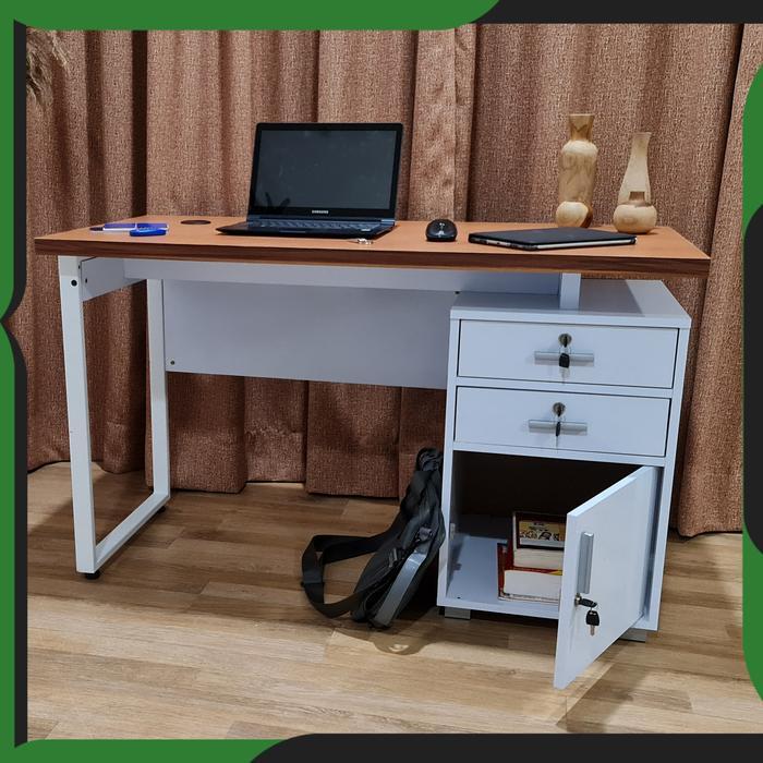 MEJA KAKI BESI PUTIH LAKU LARIS DICARI GARANSI MEJA TULIS KANTOR 566