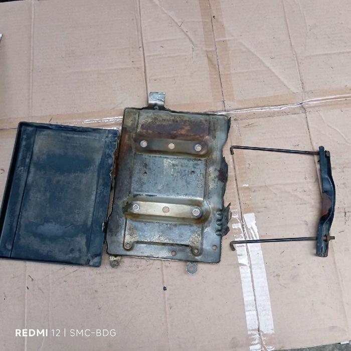 Besi dudukan tatakan aki acu mobil bekas suzuki baleno next g/Aerio copotan