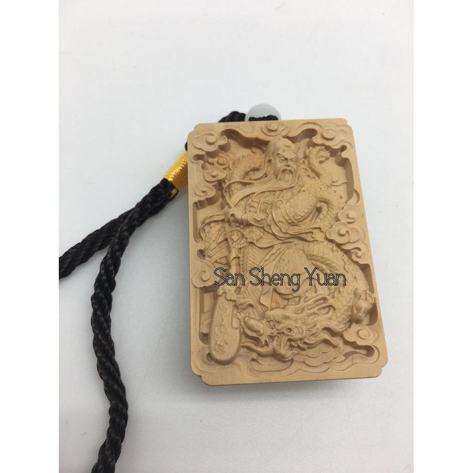 gantungan kayu ukir kwan kong