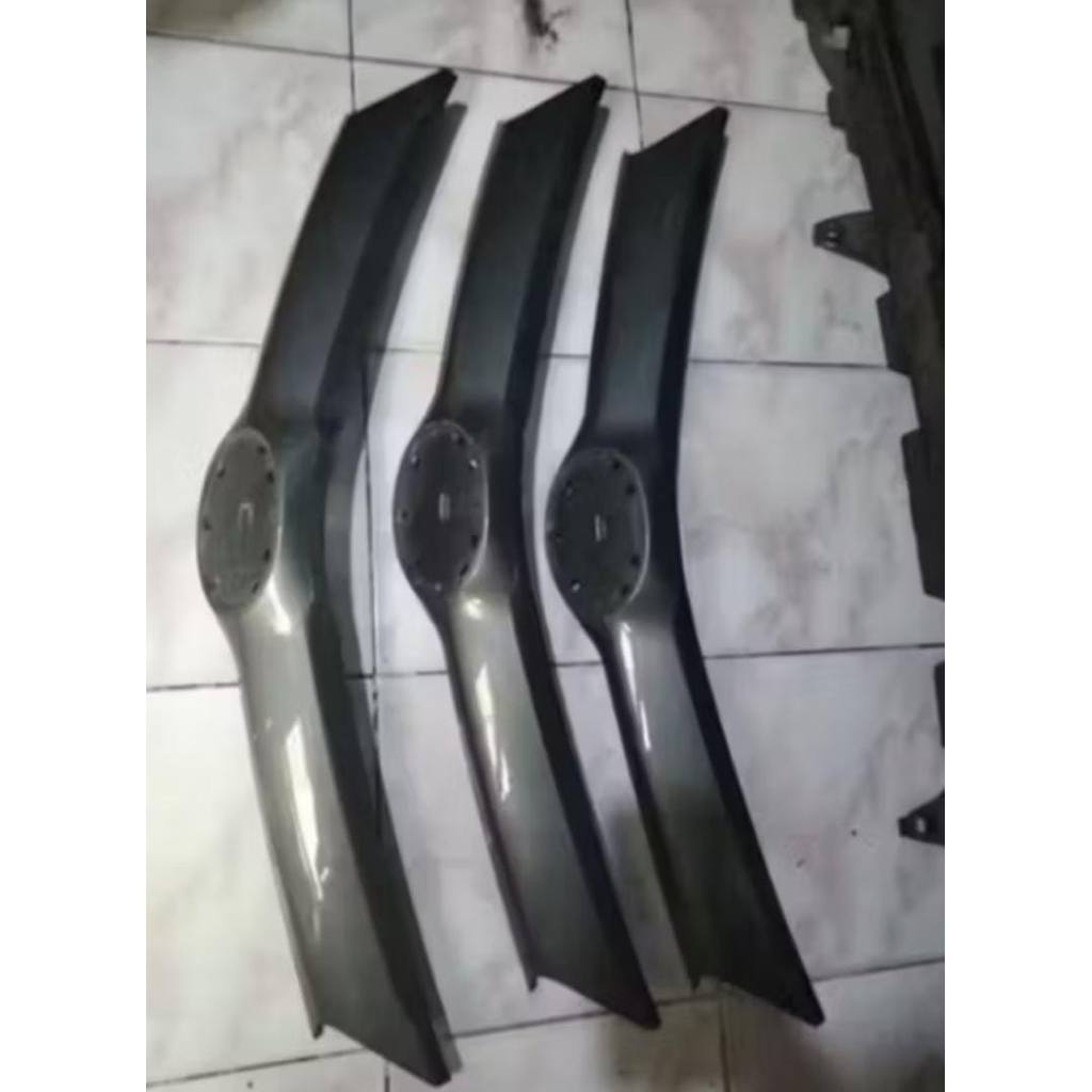 List grill hood moulding Avanza Xenia  2016-2017-2018 warna body  original