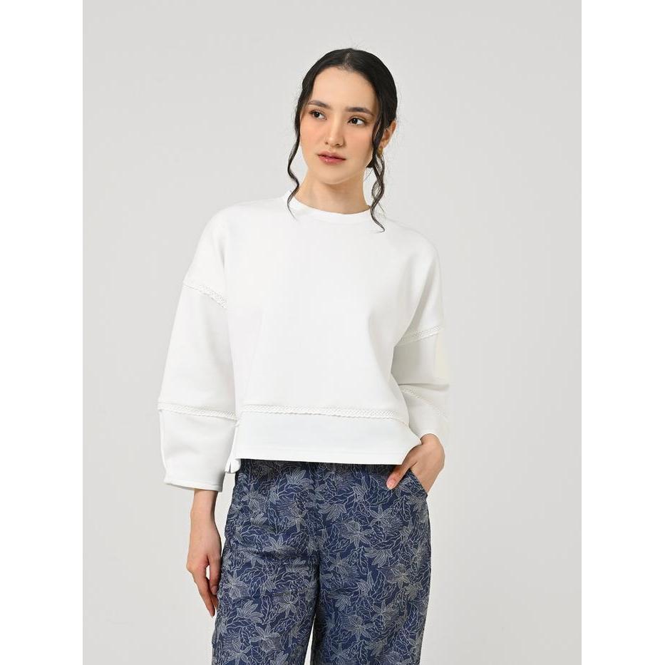 Geulis.id LEUVIA TOP / ATASAN KAOS WANITA