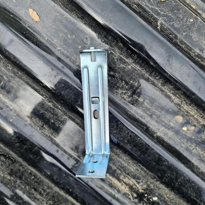 Bracket Kaki Tirai Gorden Vertical Blind