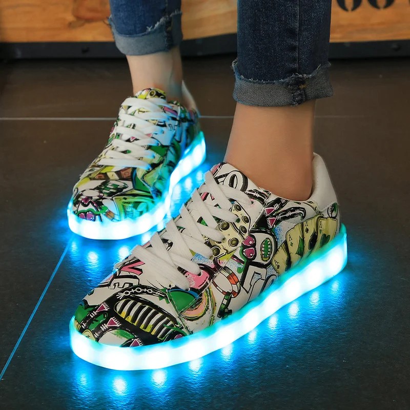 Zapatillas Luminous Charging Couple Fashion Running Shoes Women Casual Men Vulcanized Shoes Luminous