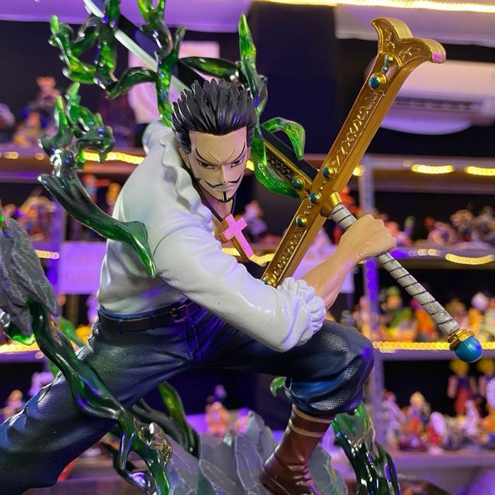 DRACULE MIHAWK GREEN AURA 23CM 1 PCS ONE PIECE ANIME ACTION FIGURE Plastik Pedang