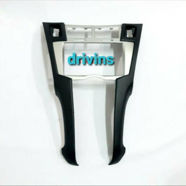 Frame Tv Yaris 7 Inch 2005-2010 Car