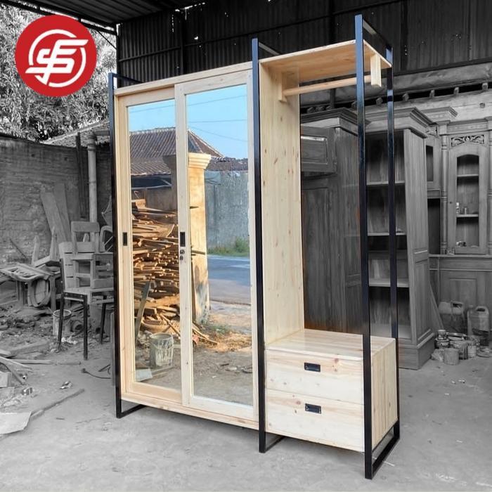 lemari pakaian rangka besi