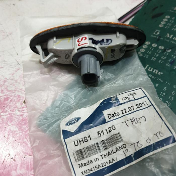 Sen Fender Ford Everest 2006 Uh8151120