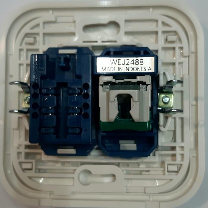 PANASONIC OUTLET DATA CAT.5E + OUTLET TELEPHONE