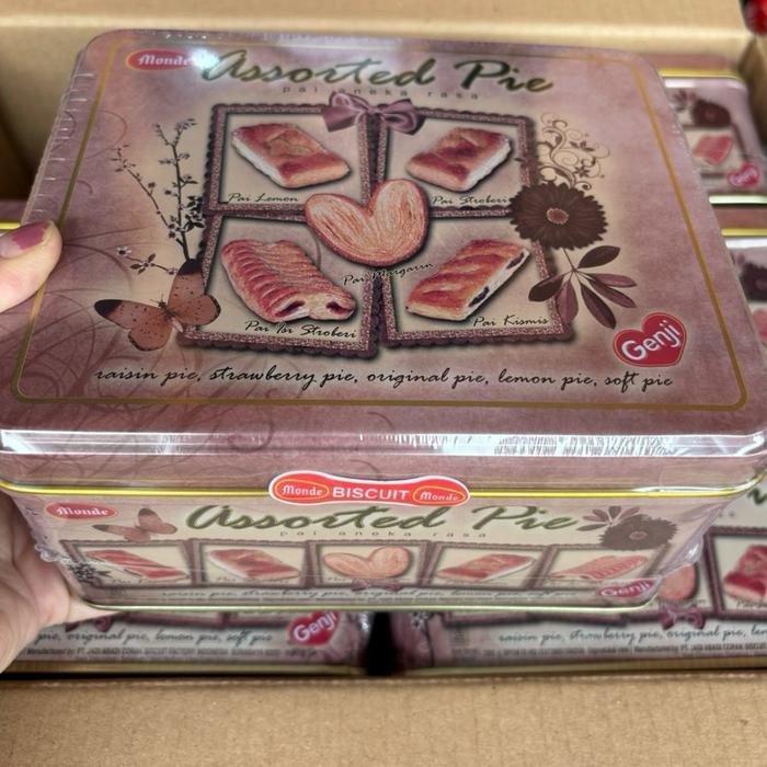 Promo Agen distributor makanan ringan hampers lebaran cemilan snack biskuit monde kaleng kotak