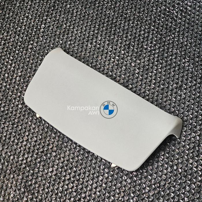 Cover Belakang Lampu Rem BMW E90