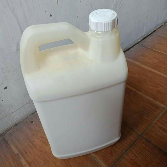 LATEX PEKAT / LATEX CAIR / LEM LATEX / LEM PEREKAT KEMASAN JERIGEN 5L