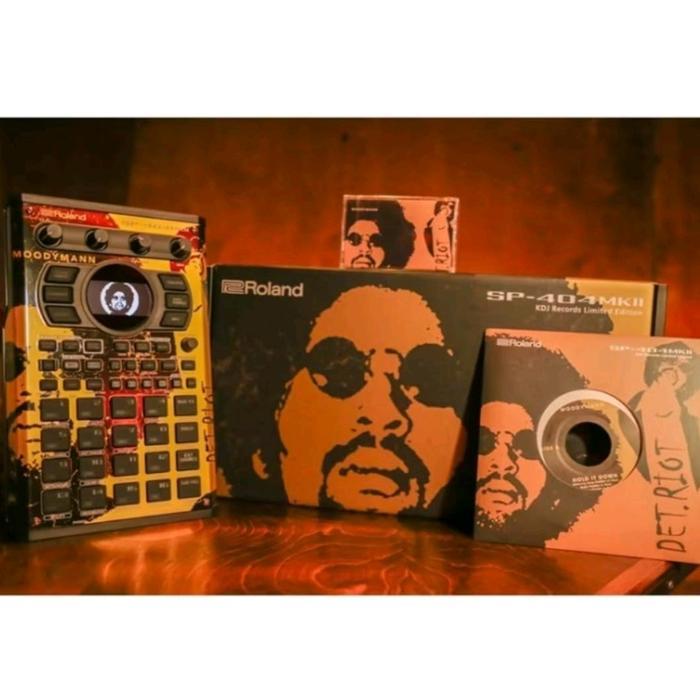 Roland SP 404 MK2 KDJ Records Limited Edition. Linear waves sampler sp-404 mk II kdj Roland Original