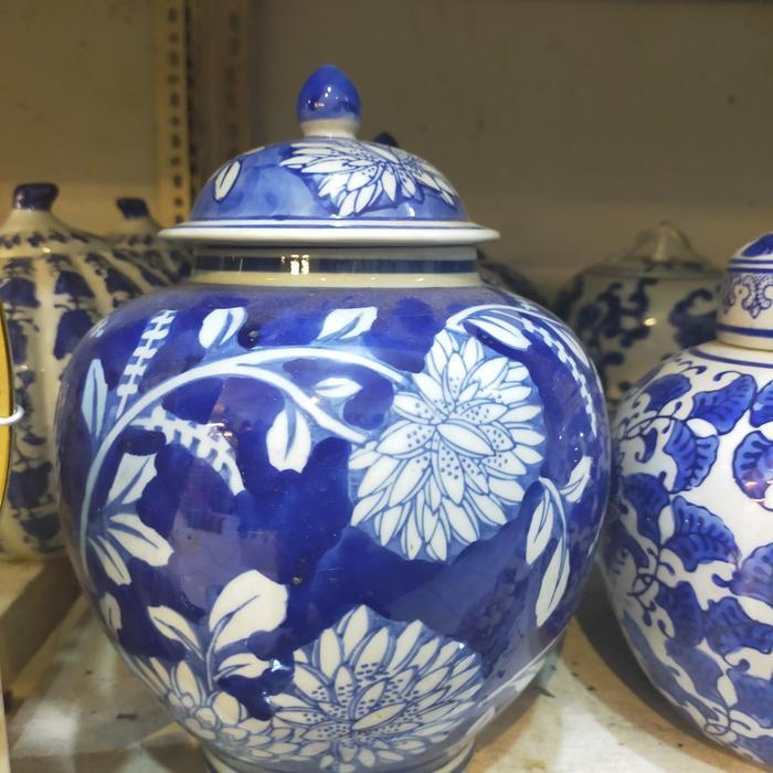 Tocin keramik biru putih model baru/ Toples keramik putih biru