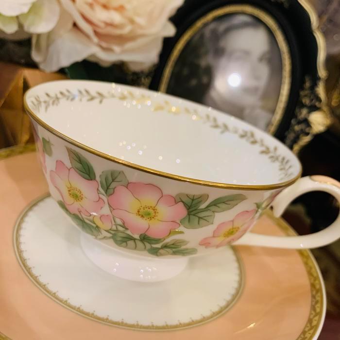 TEA CUP / SAUCER / NARUMI / FLOWER PEACH / MEWAH / CANTIK /