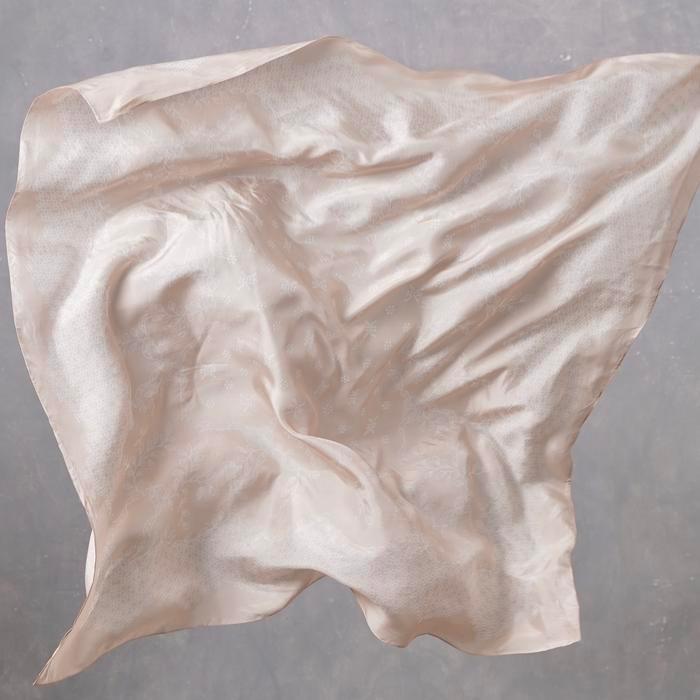 Khanaan + Sierra Scarf + Ivory Terlaris